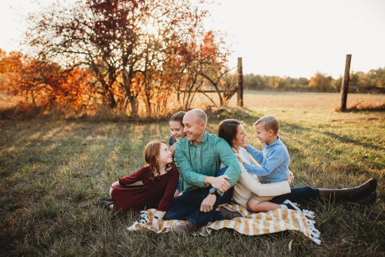 Portland Outdoor Family Photography with Family of Five