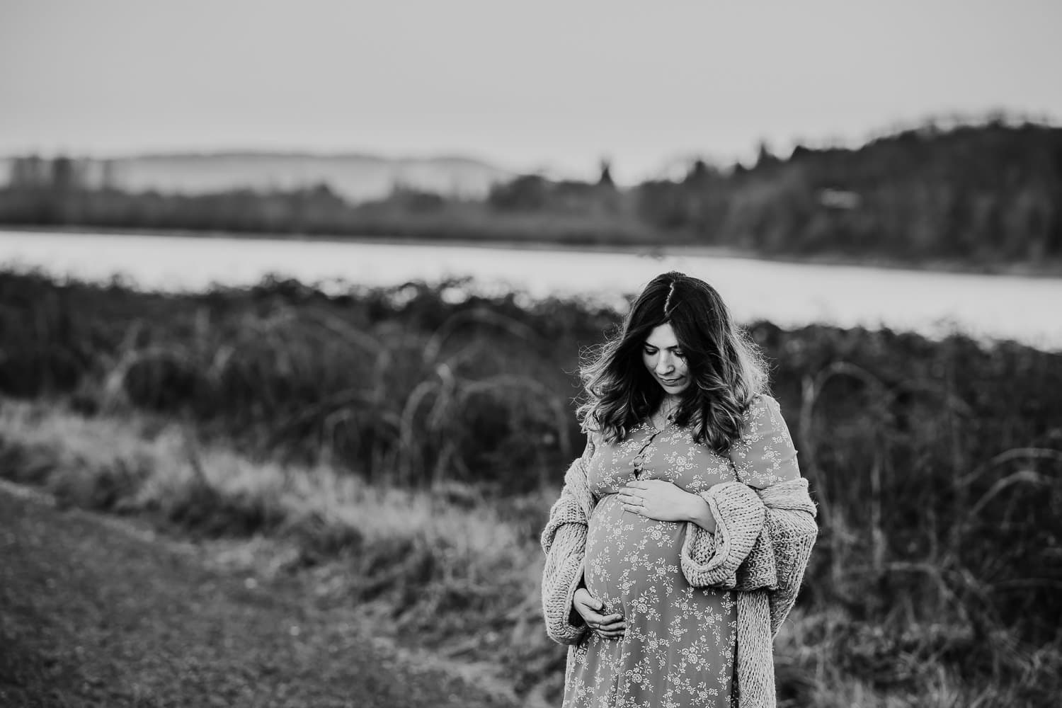 Portland maternity photographer - collage of pregnant woman in pink floral dress with free people cardigan
