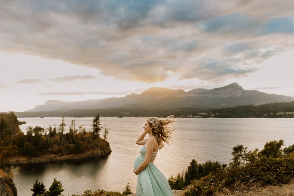 Maternity photo in a turquoise free people dress in the columbia river gorge