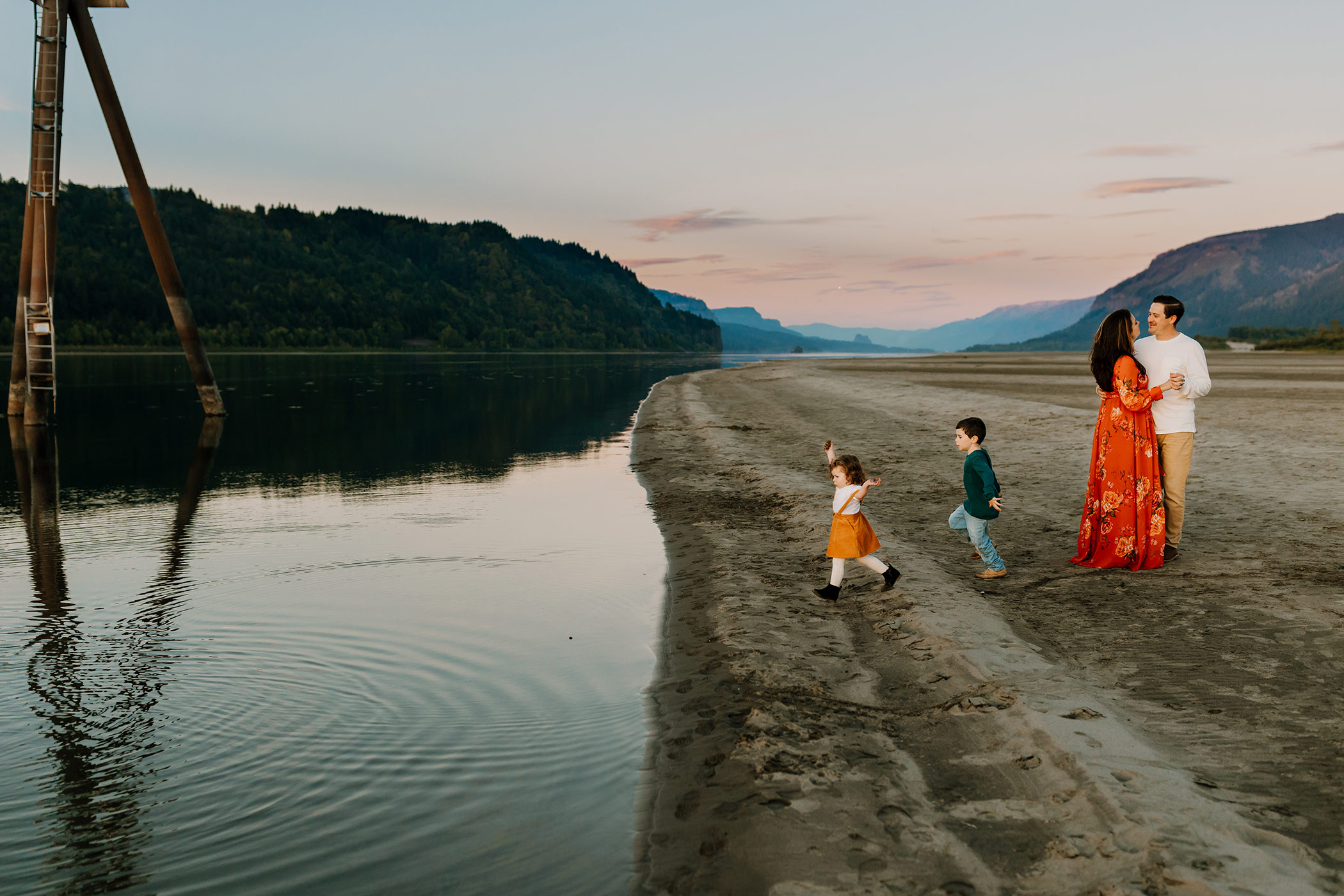 amazing adventure family photo near a river in portland oregon